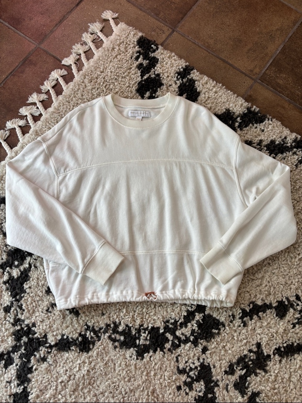 White crop Pullover Sweatshirt